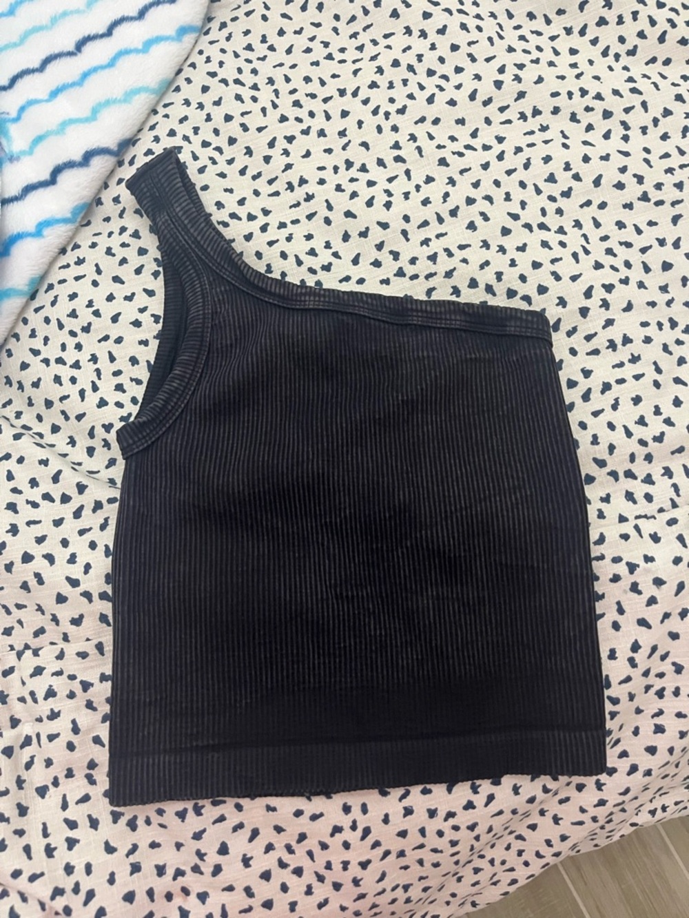 NWOT Nikibiki One-Shoulder Black Ribbed Tank Top